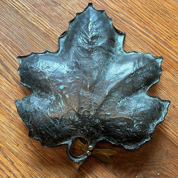 Beautiful Metal Maple Leaf with Dragonfly Perched on Stem - Picture 3 of 4